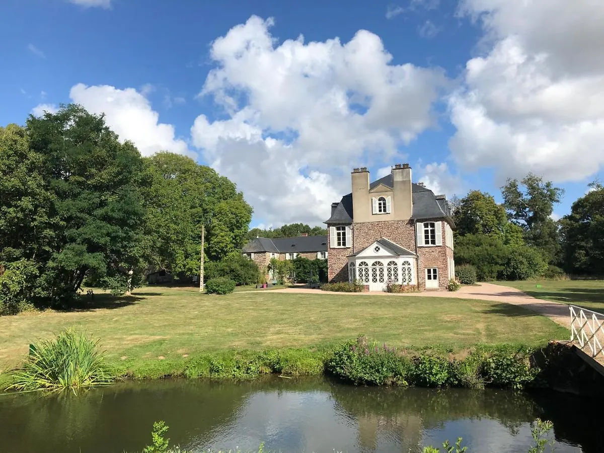Domaine Des Longrais Bed and Breakfast Saint-Thurial